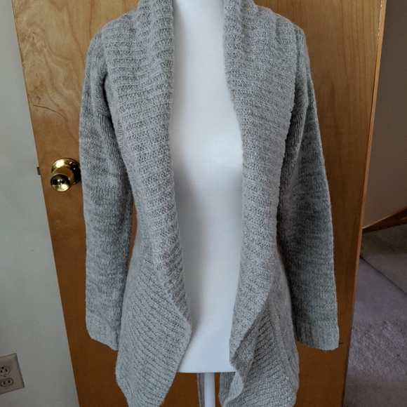 Gap Women's Gray Cardigan - Picture 3 of 3